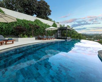 The Terraces Boutique Apartments - พอร์ต วิลา - สระว่ายน้ำ