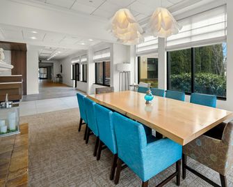 Hilton Garden Inn Plymouth - Plymouth - Eetruimte