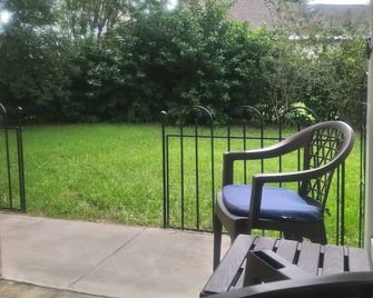 Clean, Comfortable, Fully Private Unit In Gated Community - Citra - Patio