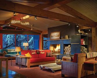 Lake House at High Peaks Resort - Lake Placid - Lounge