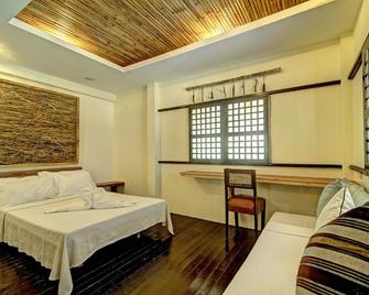 Kota Beach Resort - Bantayan - Schlafzimmer