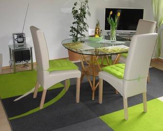 Apartment, bath, toilet, sauna - Apartment 'Zur Quelle' - Leinsweiler - Essbereich