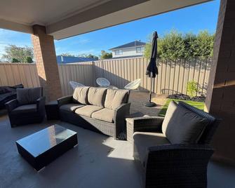 Nagambie Boating & Vines Lakeside Retreat - Nagambie - Balkon