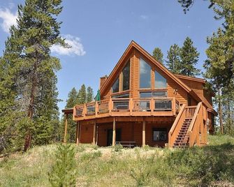 Beautiful Mountain Lodge-Ski,Hike,Bike,Relax-We Are Close to it All! - Tabernash - Edificio