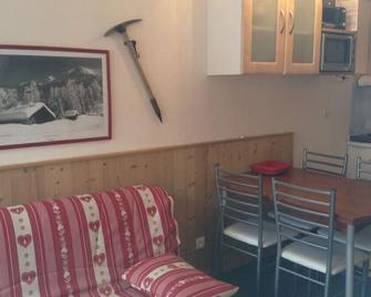 2-bedroom apartment. Val Thorens - Les Belleville - Salle à manger