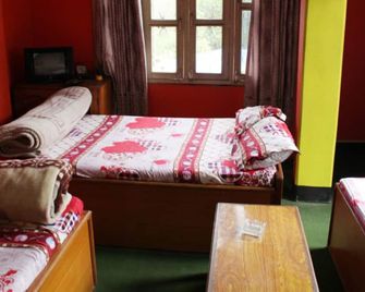 Duna Tapari Restaurant & Guest House - Bandipur - Habitación