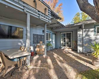 Luxurious Downtown Lodi Apartment in Wine Country! - Lodi - Patio
