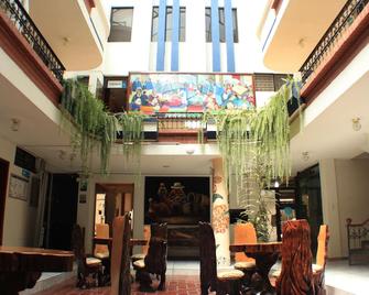 Hotel El Indio Inn - Otavalo - Hall d’entrée