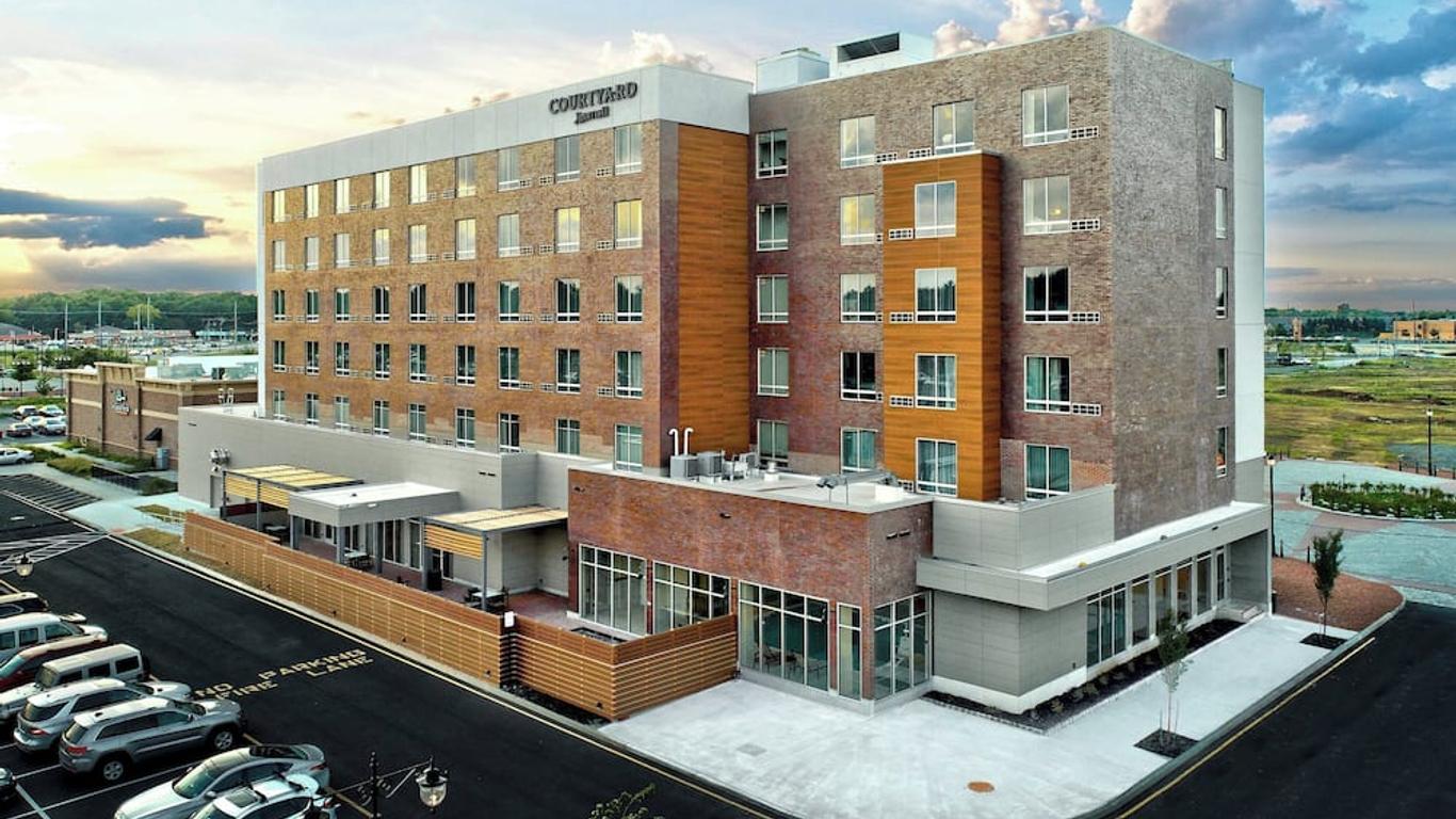 Courtyard by Marriott North Brunswick