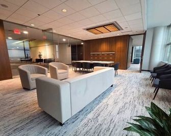 Luxury Downtown King Bed, Rooftop Pool - Cleveland - Lobby