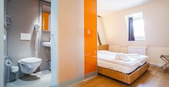 easyHotel Basel City - contactless self check-in - Basel - Schlafzimmer