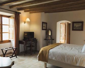 Finca Hotel Can Estades - Calvià - Bedroom
