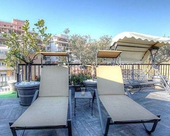 Trilussa Palace Hotel Congress & Spa - רומא - מרפסת