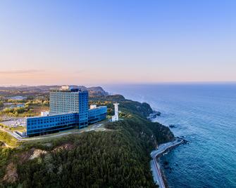 Tops 10 Gangneung Hotel - Gangneung - Buiten zicht