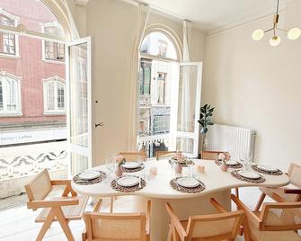 Mansion RL with Unique Decoration - Antwerp - Dining room