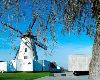 D-Hotel - קורטרייק - בניין