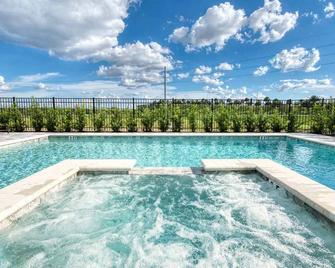 Perfect 12 Bedroom Villa on Encore Resort at Reunion, Orlando Villa 4509 - Four Corners - Basen