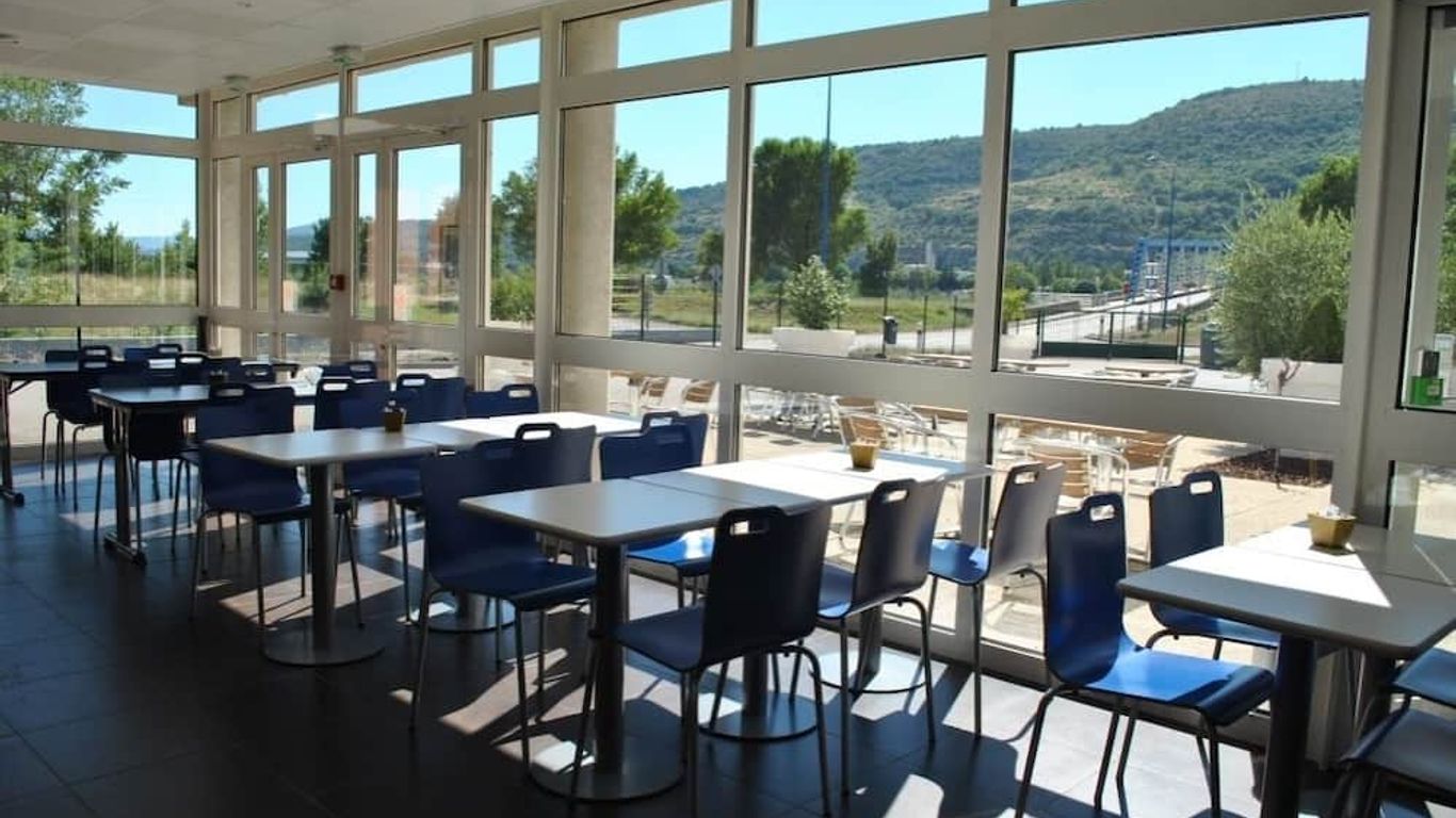 إيبيس بدجت لوريول لو بوزين