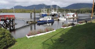 The Bayshore Waterfront Inn - Ucluelet - Patio