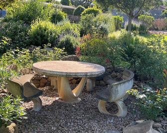 El Maquis: Nature, Peace And Change Of Scenery .. - Figari - Innenhof