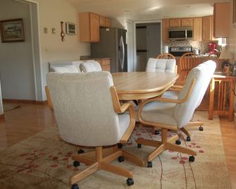 Experience Scenic Star Valley in Natures Playground - Thayne - Comedor