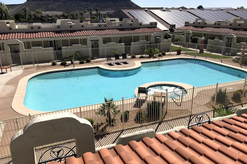 21-- St George Condo 1king, 1Queen, fold down chair -pool, hot tub. - Saint George - Piscine