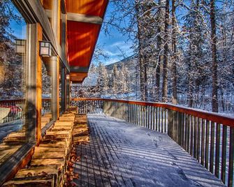 Beautiful Panorama 4 Bedroom Chalet excellent ski access - Panorama - Balcony
