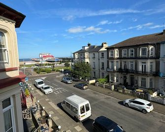 The Paradise Guest House - Great Yarmouth - Outdoors view