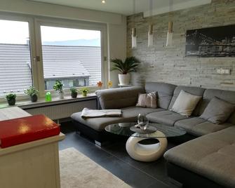 Ferienwohnung am Silberg - Plettenberg - Wohnzimmer