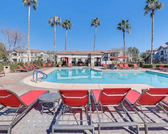 First-Floor Mesa Condo Rental with Pool Access! - Mesa - Pool