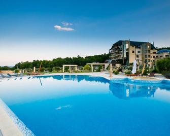 SunGarden Golf & SPA Resort - Κλουζ-Ναπόκα - Πισίνα