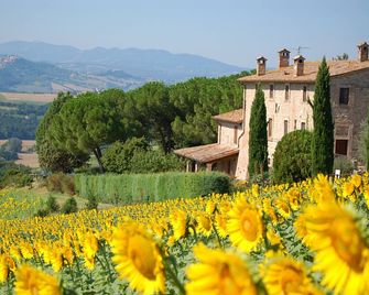 Agriturismo Casale dei Frontini - Todi - Außenansicht