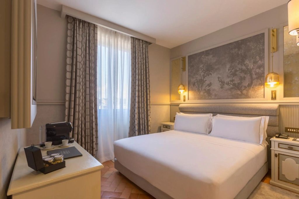 Hotel Adagio Autograph Collection
