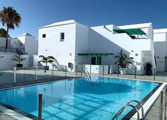 Apartamentos Celeste - Costa Teguise - Pool