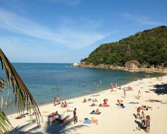 Silver Beach Resort - Ko Samui - Beach