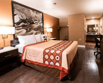 Super 8 by Wyndham Anaheim/Disneyland Drive - Anaheim - Habitación