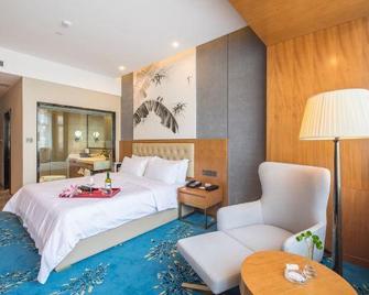 Xinhua Hotel (Chongqing Jiangbei Airport) - Chongqing - Bedroom