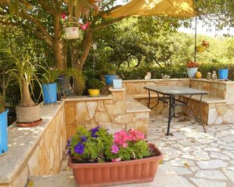 In Villa Nikoli Studio For Two -Ama 00001073910 - Lefkimmi - Patio