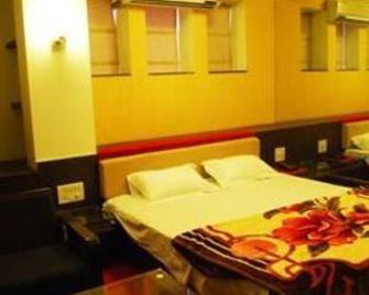 Hotel Ajinkya Executive - Wakad - Bedroom