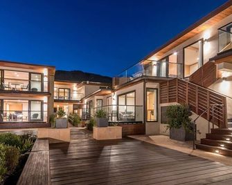 SA Beach #9 by Stay Awhile Villas - Malibu - Budova