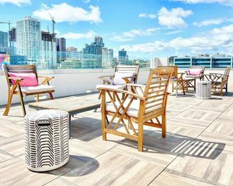 One Bedroom Apartment Wbalcony And City Views! - San Diego - Balcón
