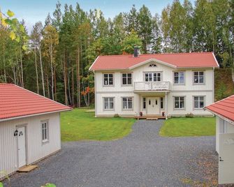 Cozy Home In Joenkoeping With Wifi - Jönköping - Building