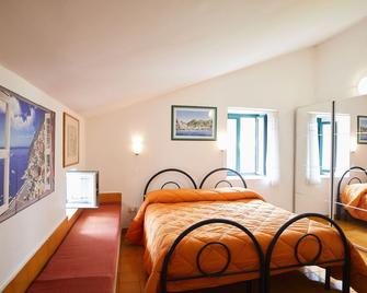 Palazzo Della Marra - Ravello - Bedroom