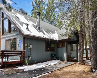 Only 7 Miles To Heavenly, Huge Deck, Pet - South Lake Tahoe - Building