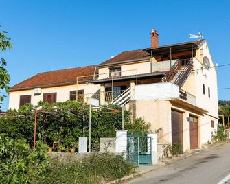 Apartments Vesna - Luka - Edificio