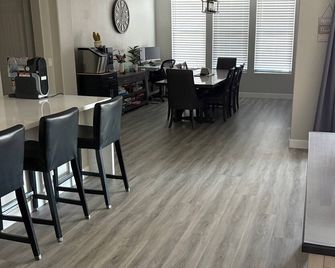 Beautiful home with Heated Pool, Outdoor Bar, Spring Training, Golf - Buckeye - Restaurante