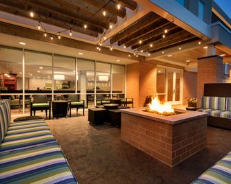Home2 Suites by Hilton Menomonee Falls Milwaukee - Menomonee Falls - Gebouw