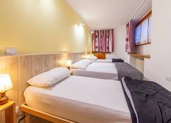 Just 30m From The Ski Lifts - Breuil-Cervinia - Schlafzimmer