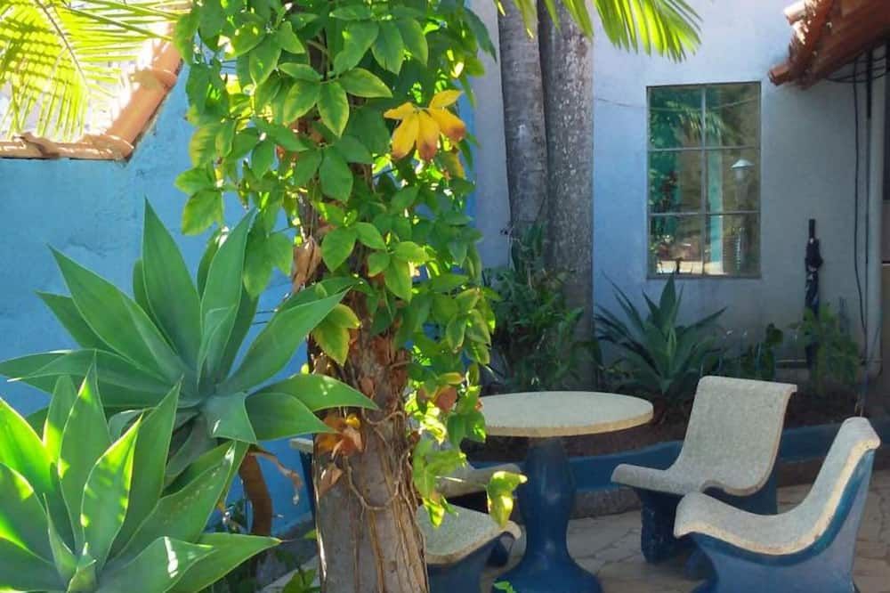 Pousada Hotel Casarão - סרה נגרה - פטיו