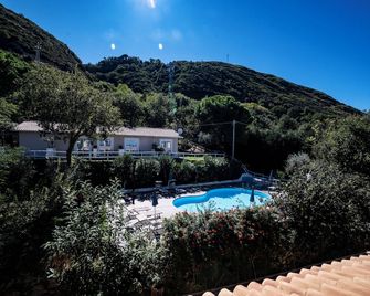 Unico Cannamele Escape Tropea by Life Resorts - טרופאה - בריכה